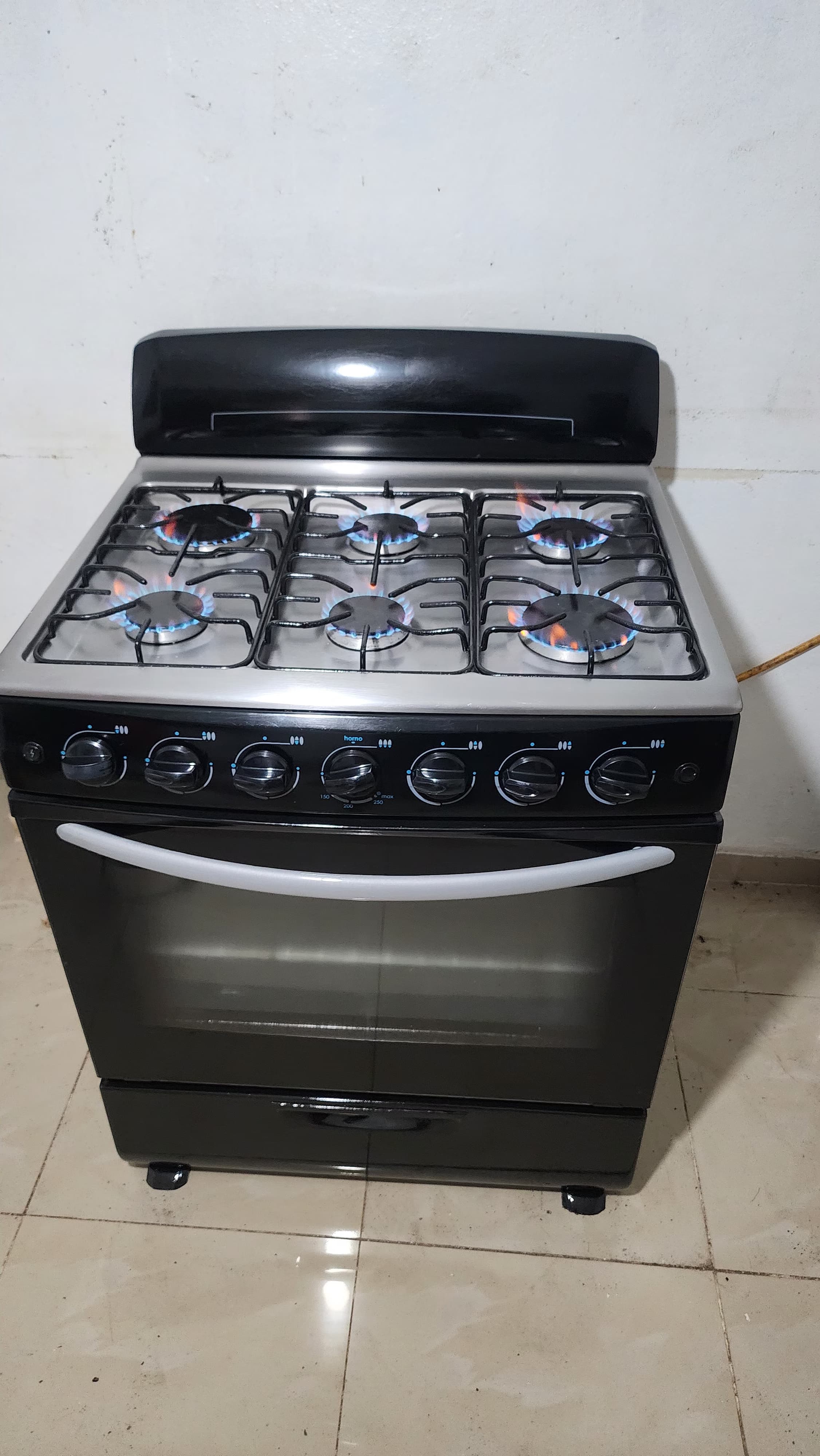 electrodomesticos - Estufa Mabe En muy buen estado Condiciones de nueva de 30 pulgadas encendido 🔌  1