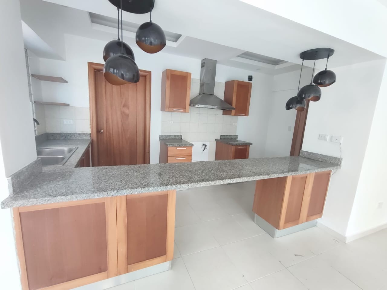 apartamentos - Apartamento en Venta
 SERRALLES
USD 240,000.00
Mantenimiento: RD$12,000.00
 0
