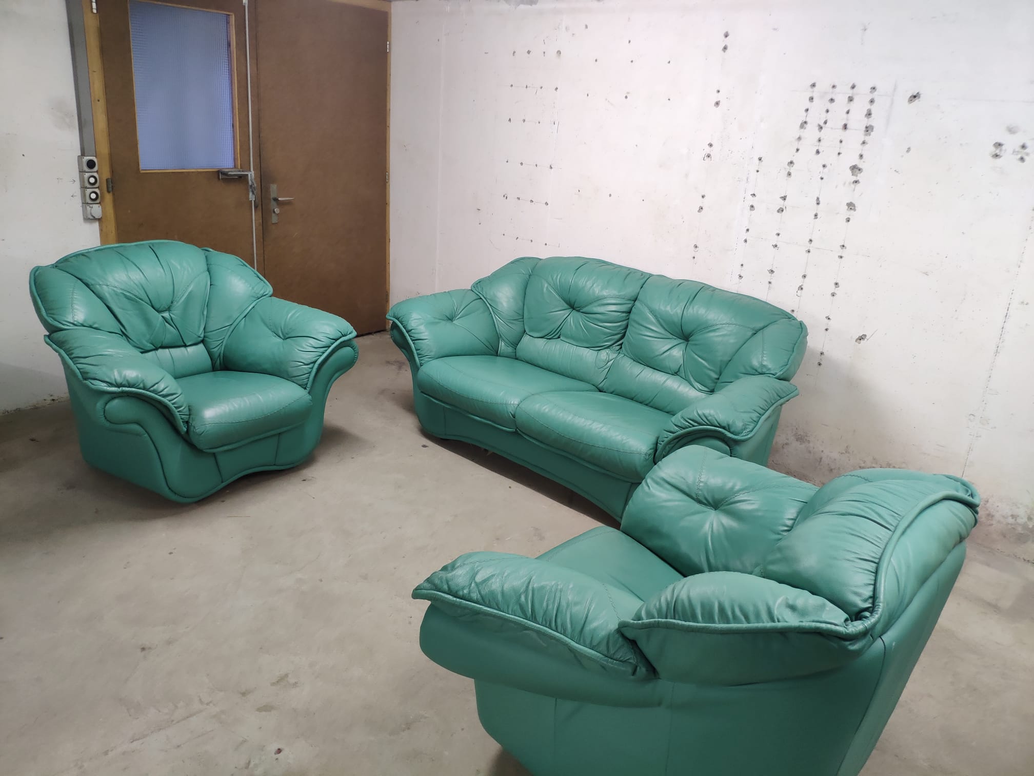 muebles y colchones - Set de Sofás de Cuero Genuino - Importado de Suiza 4