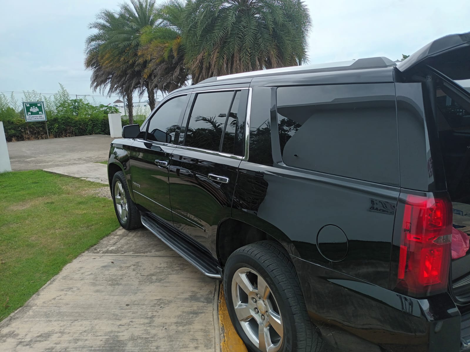 jeepetas y camionetas - chevolet tahoe premier 2019 7