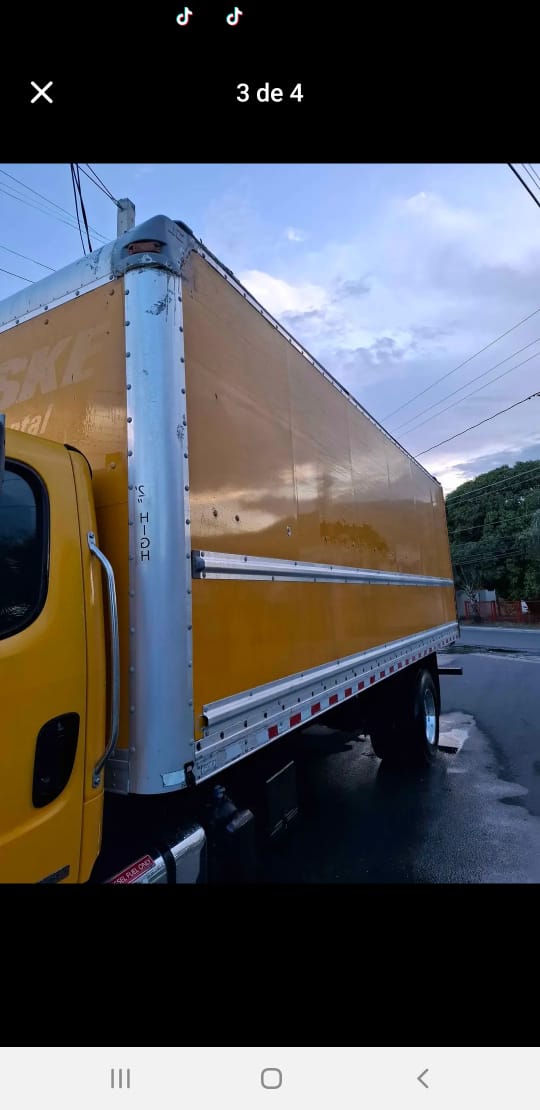 camiones y vehiculos pesados - camion Freighliner M2 106 medium Duty 1
