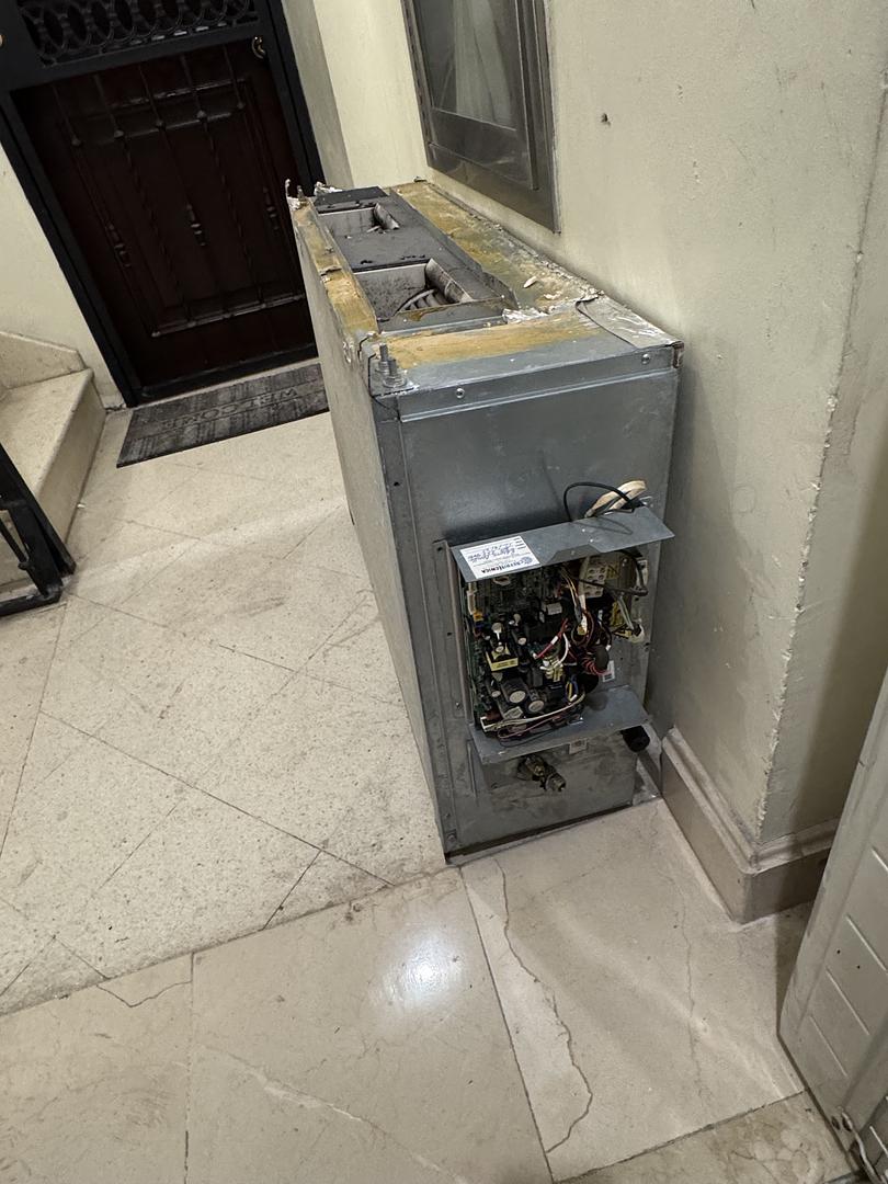 aires acondicionados y abanicos - Aire 3 toneladas Inverter para reparar 3