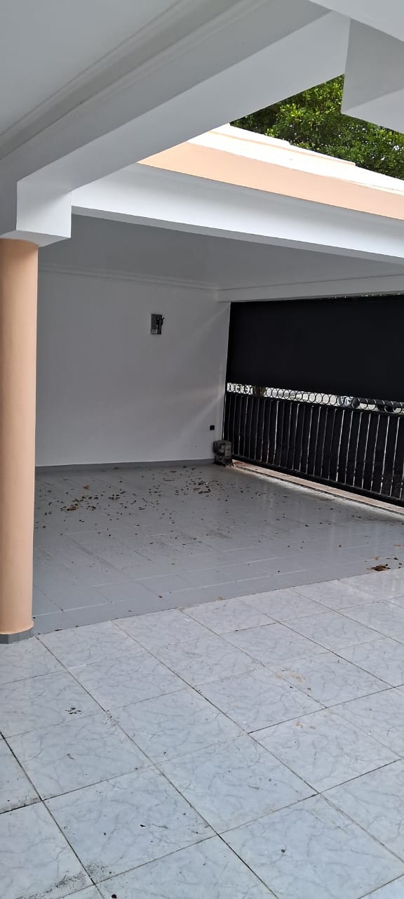 casas - Venta de Ampla Casa Remodelada en Alma Rosa II 5
