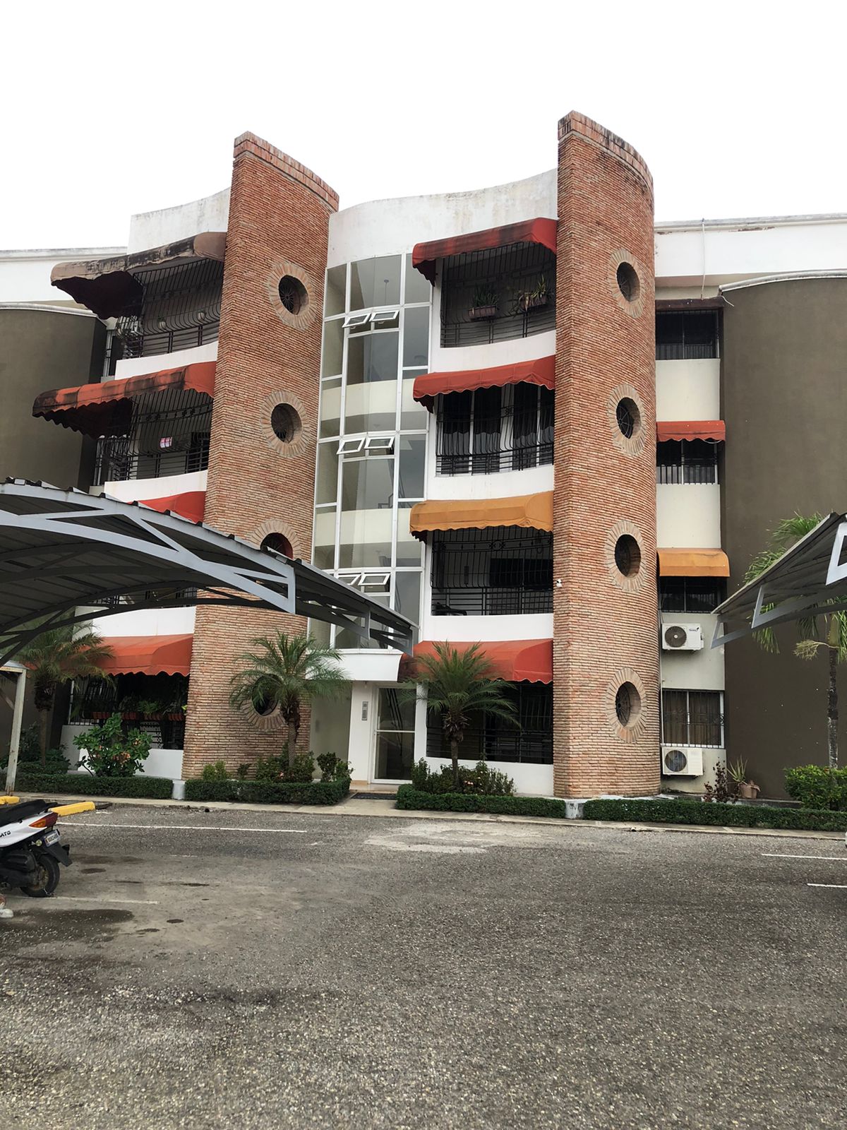 apartamentos - Apartamento en Alquiler, Dorado II 0