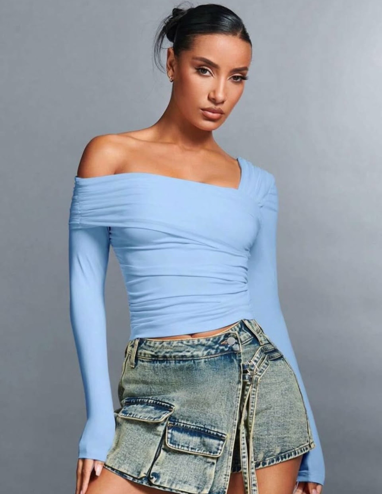ropa para mujer - Blusa azul manga larga hombros descubiertos