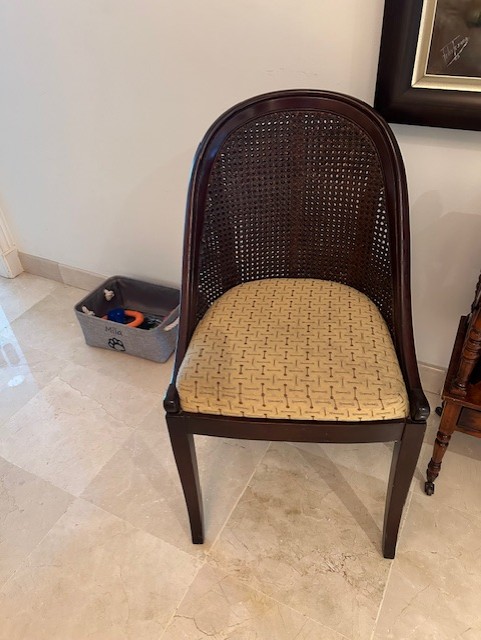 muebles y colchones - VENDO SILLAS DE MADERA Y PAJILLA 3