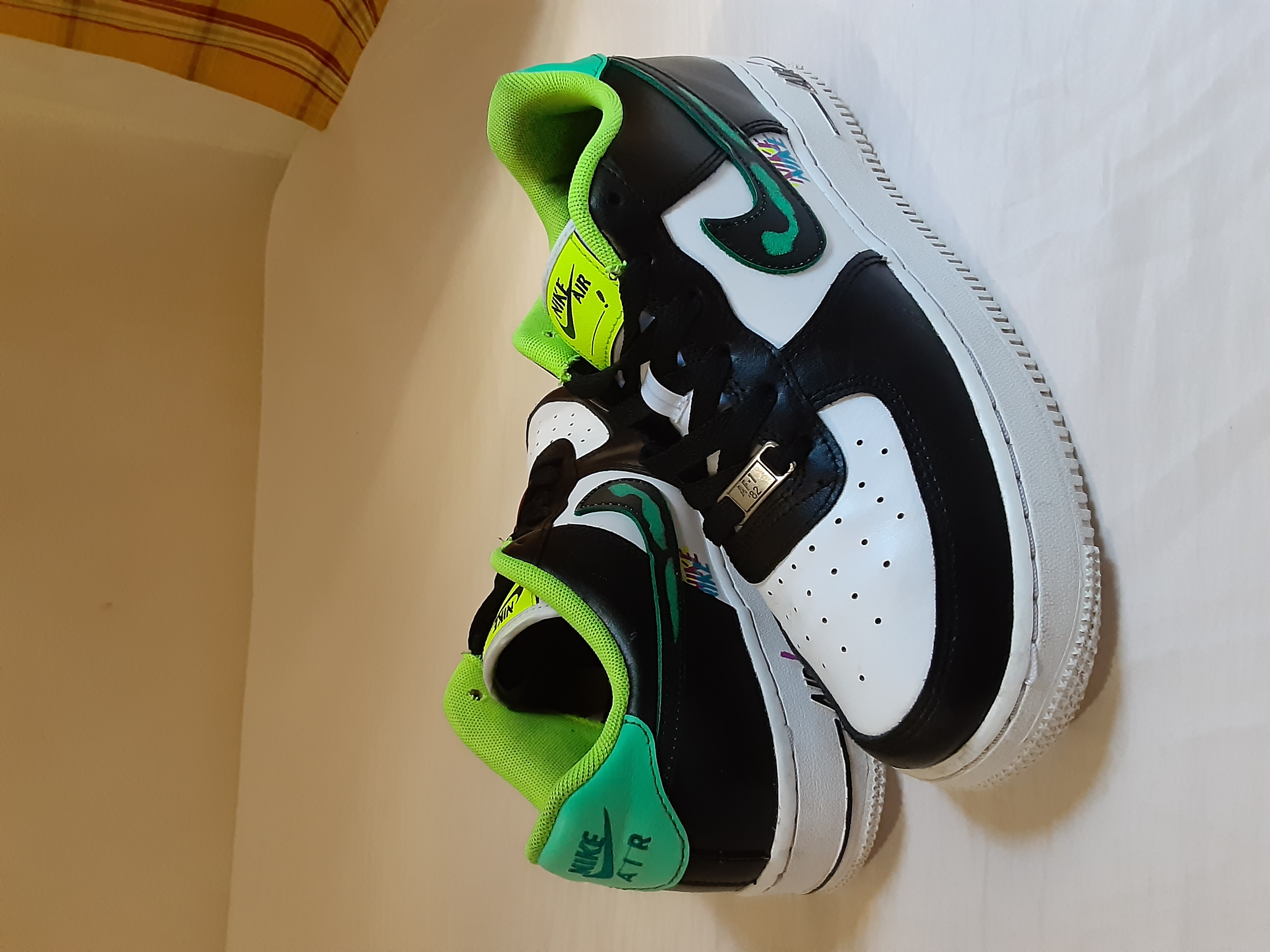 zapatos para hombre - Tenis de moda para hombre.   Size: US 7  /  EUR 40     Negociables 