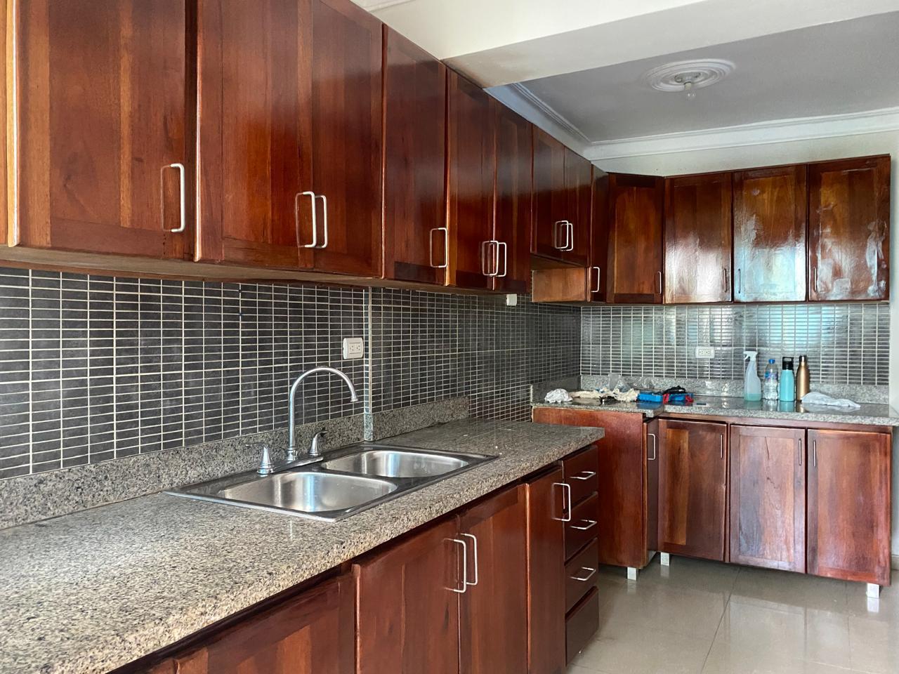 apartamentos - Rento apartamento con terraza Av Cayetano Germosen 5