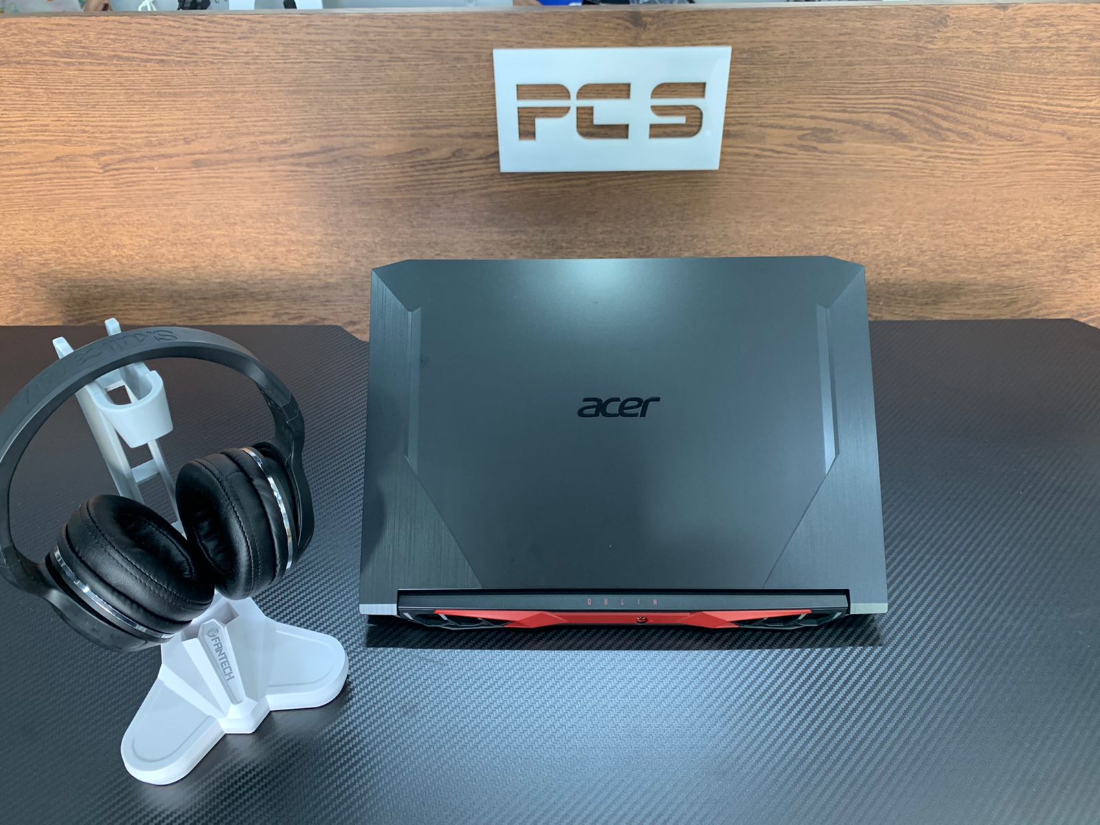 computadoras y laptops -  Laptop GAMING ACER NITRO 5 i5 8GB 256SSD GTX 1650 1
