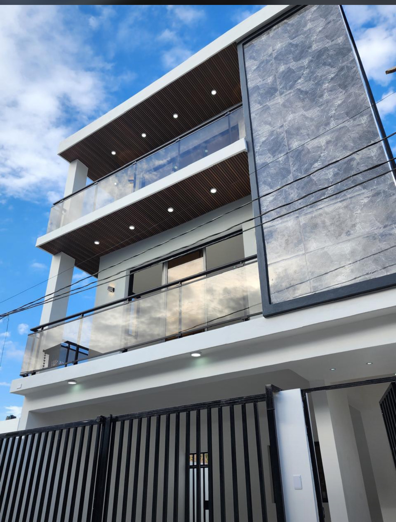 casas - venta de casa de lujo con piscina en la autopista de san isidro Santo Domingo  0