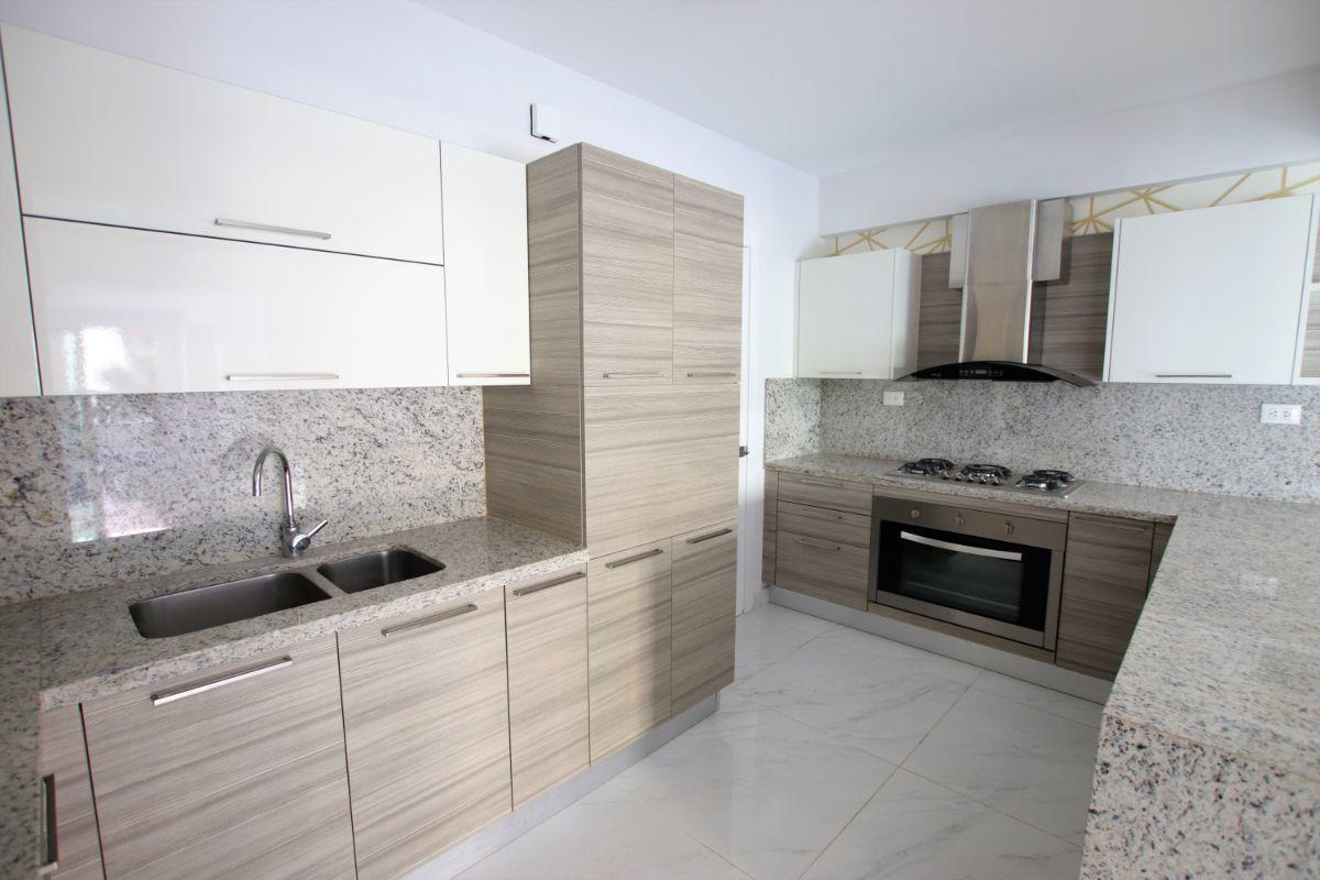 apartamentos - Apartamento de 3 habitaciones en Bella Vista - con piscina 7