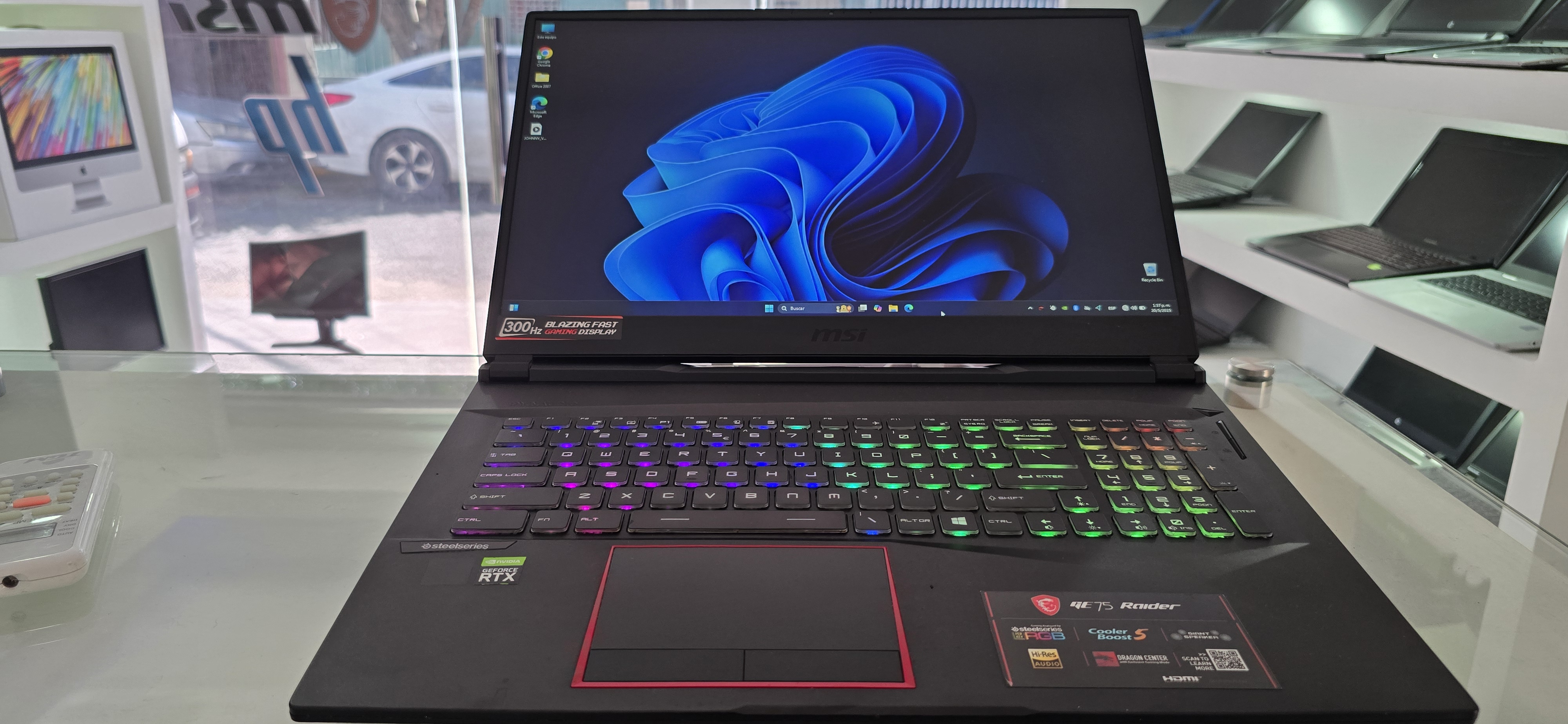 computadoras y laptops - Msi Gaming 17.3 Pulg Core i7 Ram 24gb ddr4 Disco 1tb ssd Nvidea Rtx 2060 6gb 
