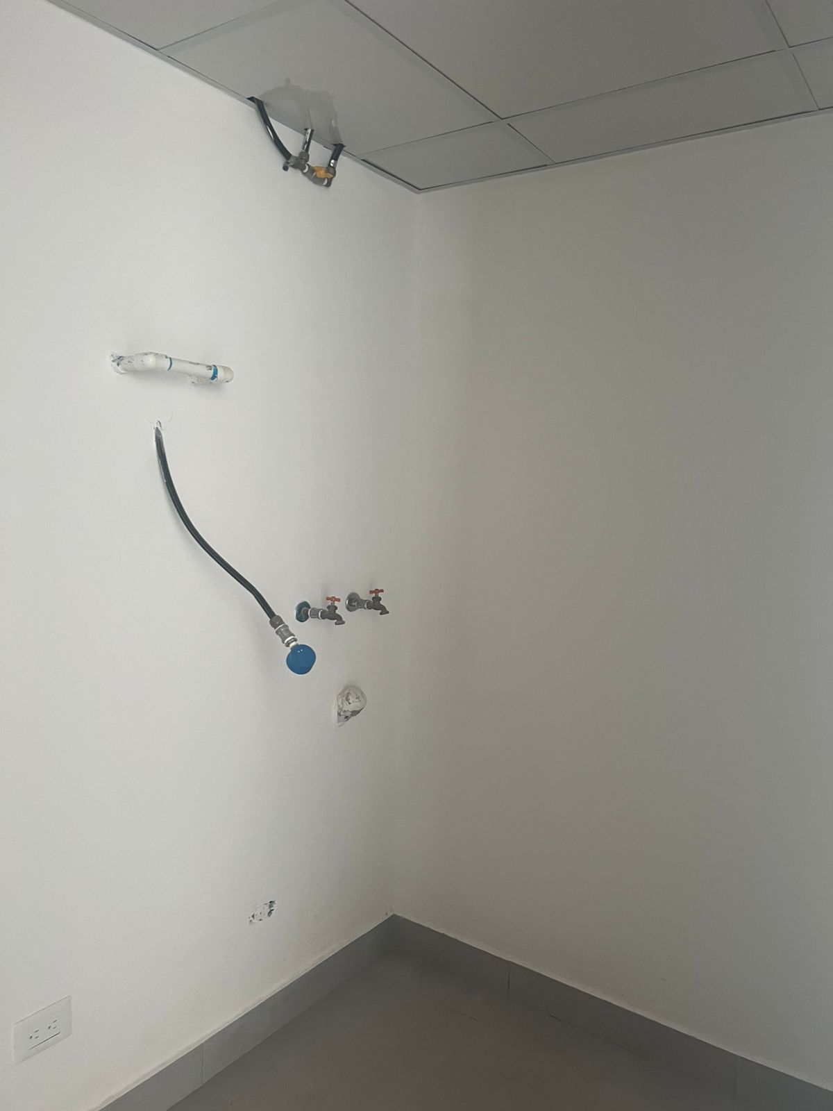 apartamentos - SE RENTA APARTAMENTO EN LA AV. ITALIA  4