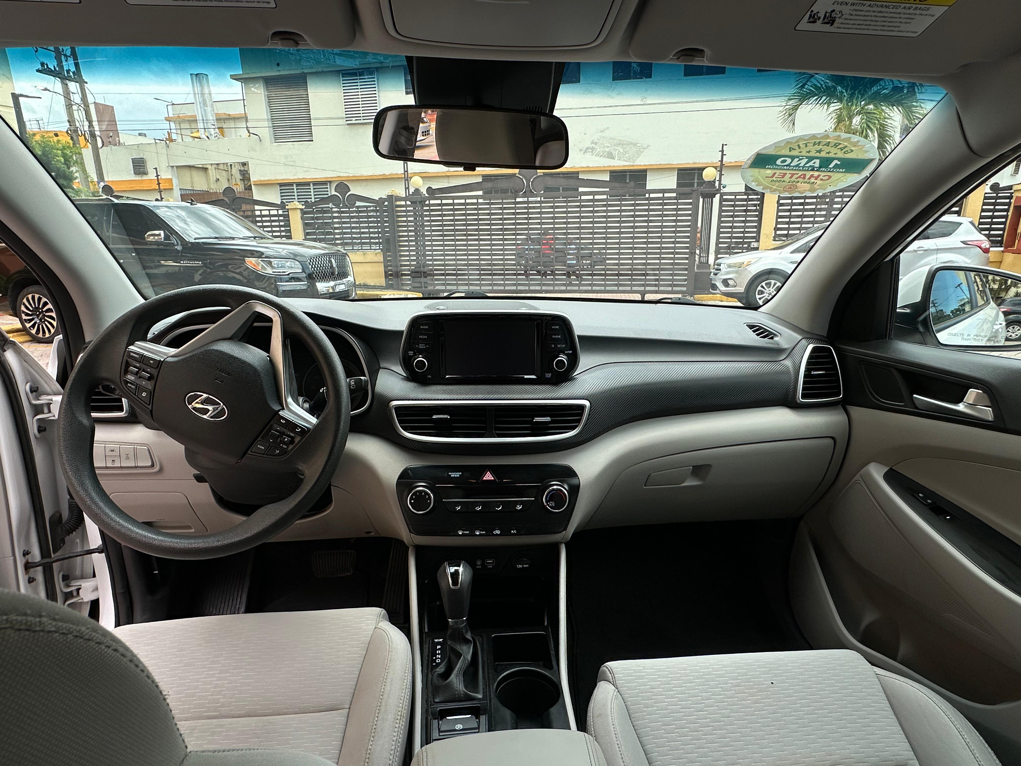 jeepetas y camionetas - HYUNDAI TUCSON SE 19 CLEAN  5