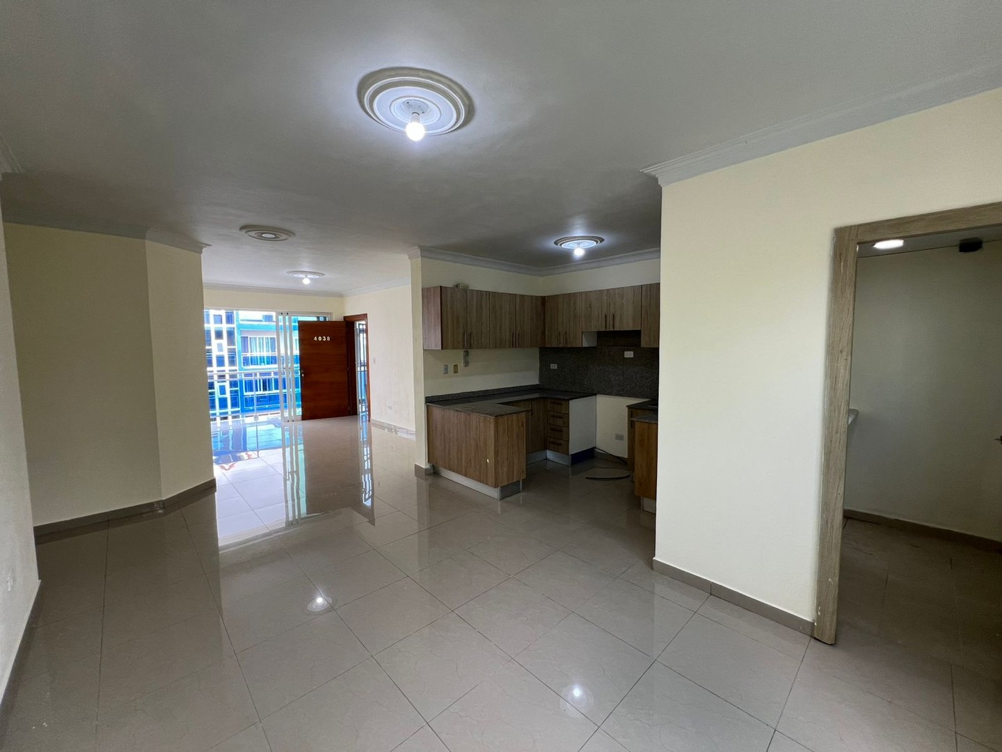 apartamentos - Se alquila apartamento  ubicado en Las Américas 0