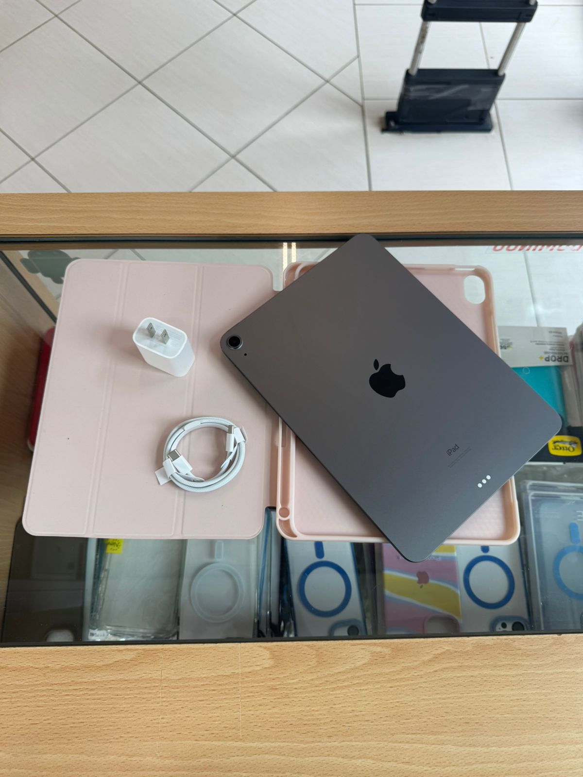 celulares y tabletas - ipad air 4th gen spacegray 64 GB WIFI M1 3