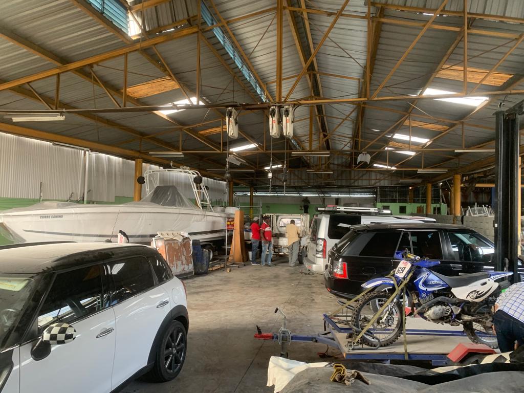 oficinas y locales comerciales - Nave en Evaristo 500 metros 2