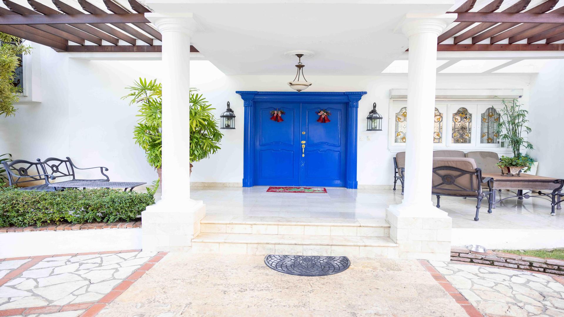 casas - Hermosa casa en venta en Bella Vista 0