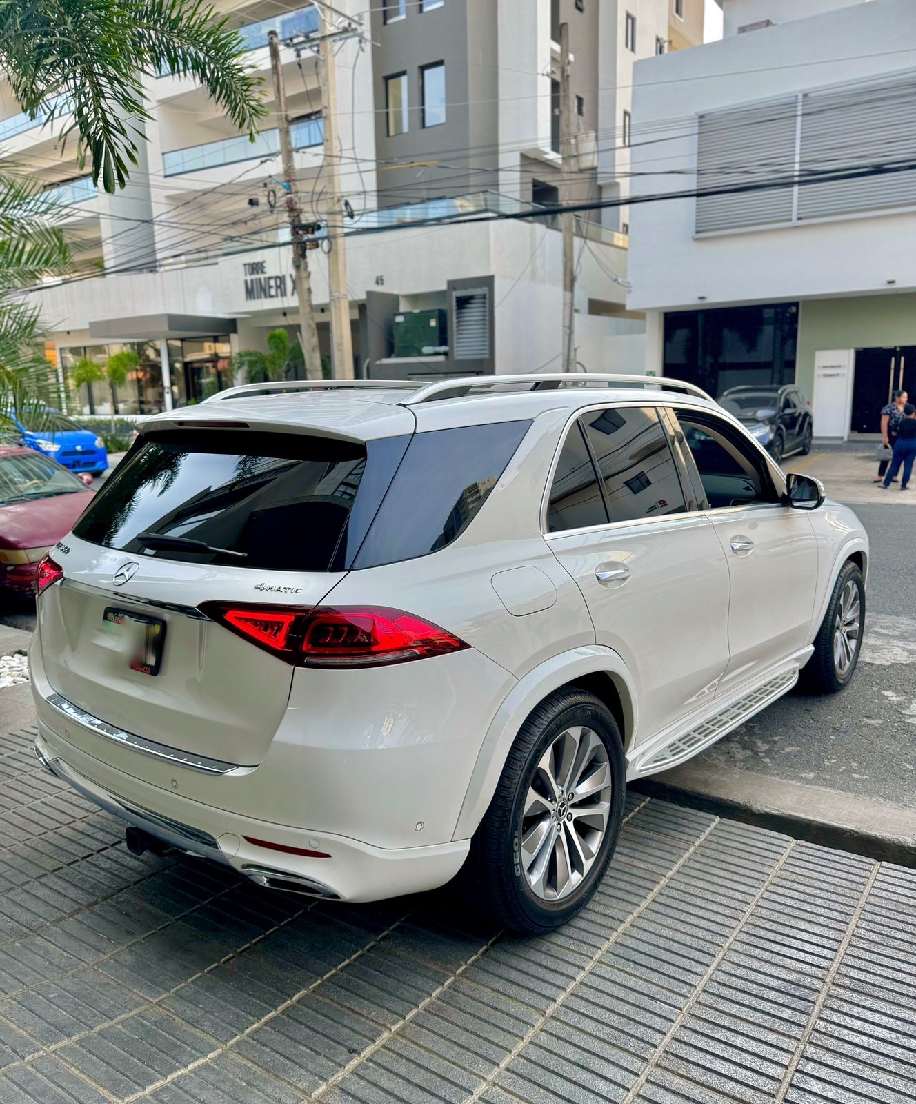 jeepetas y camionetas - MERCEDES BENZ GLE 350 AñO: 2020
papeles y mantenimiento al dia.

59,000 kms 7