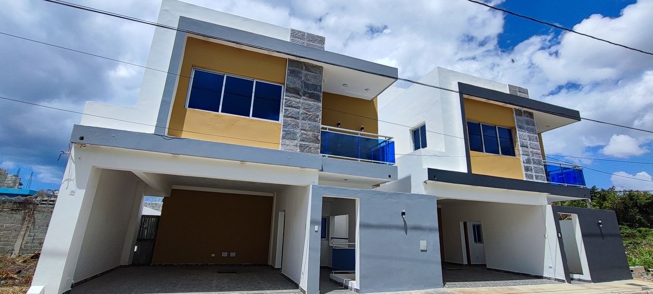 casas - venta de casa en la autopista de san isidro brisa oriental Santo Domingo este  4