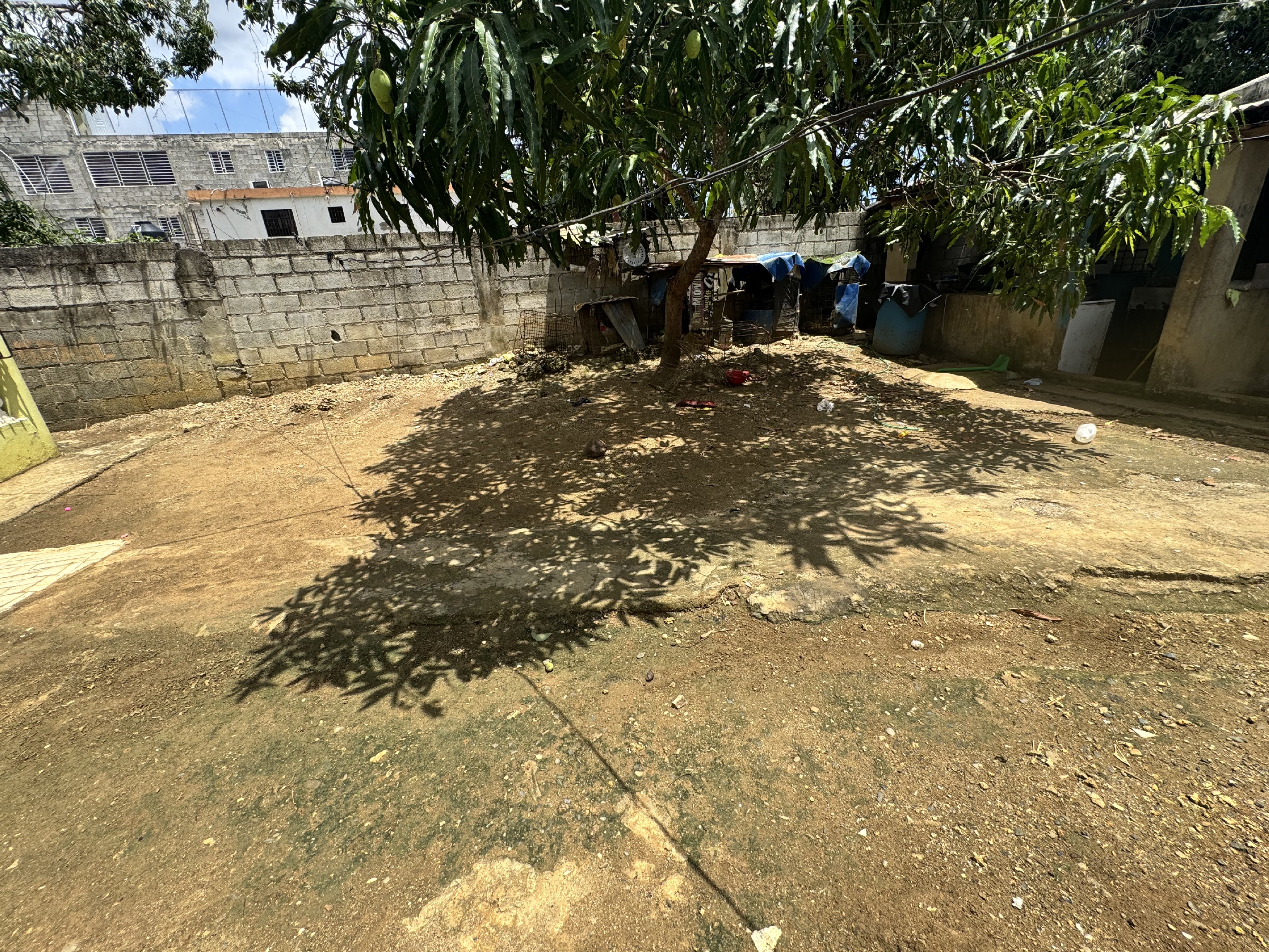 otros inmuebles - venta de Solar en venta con 7 casas en San Isidro Carretera Mella Santo Domingo  5