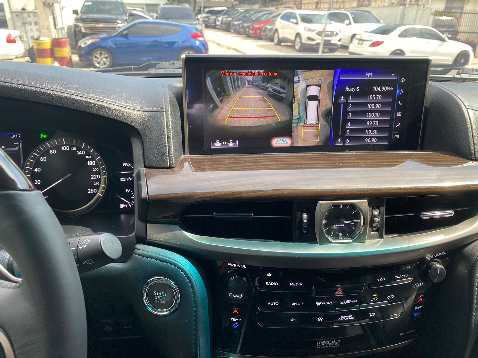 jeepetas y camionetas - Lexus LX 570 2016 4
