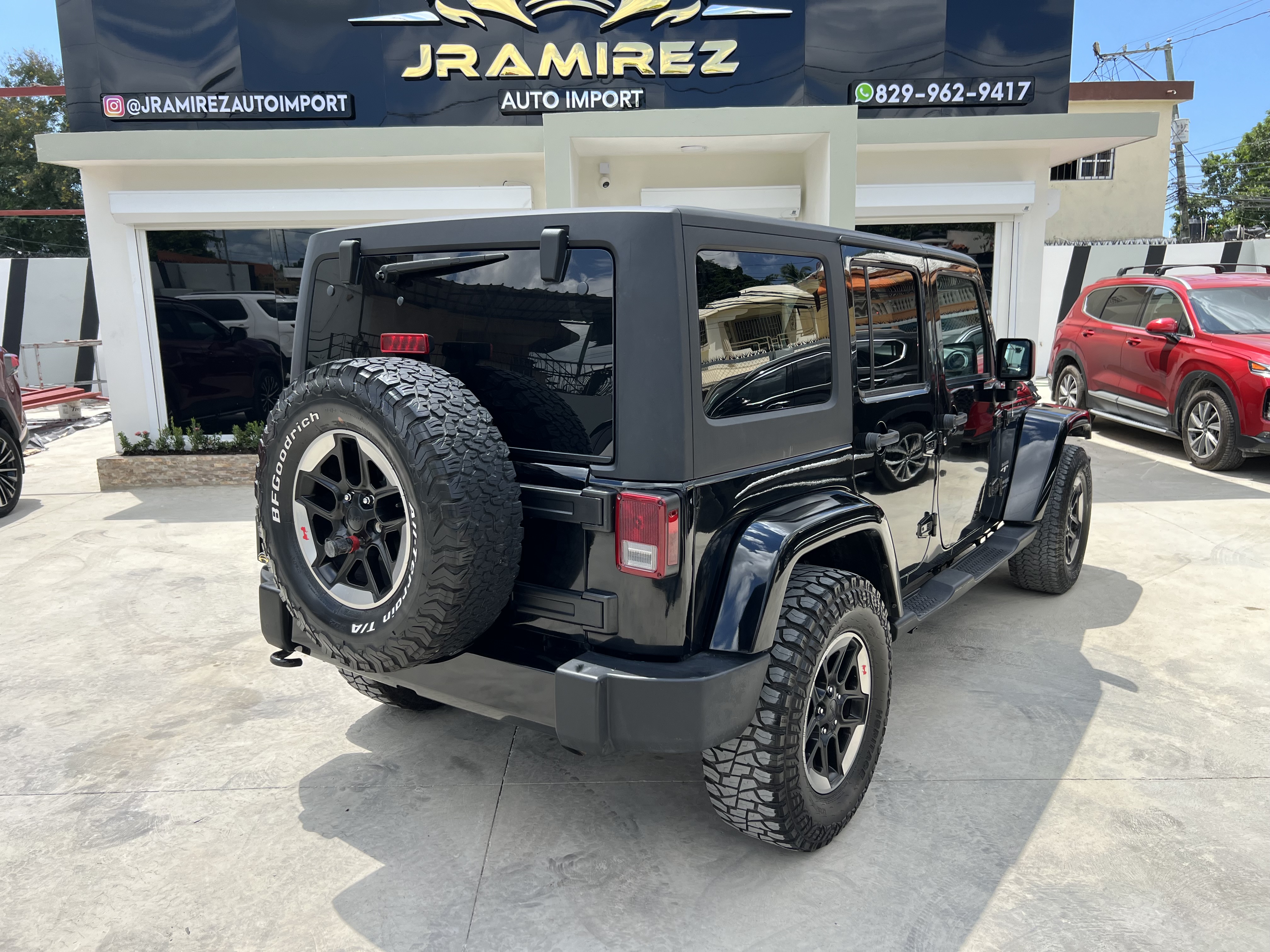 jeepetas y camionetas - Jeep Wrangler Sahara 2018 4