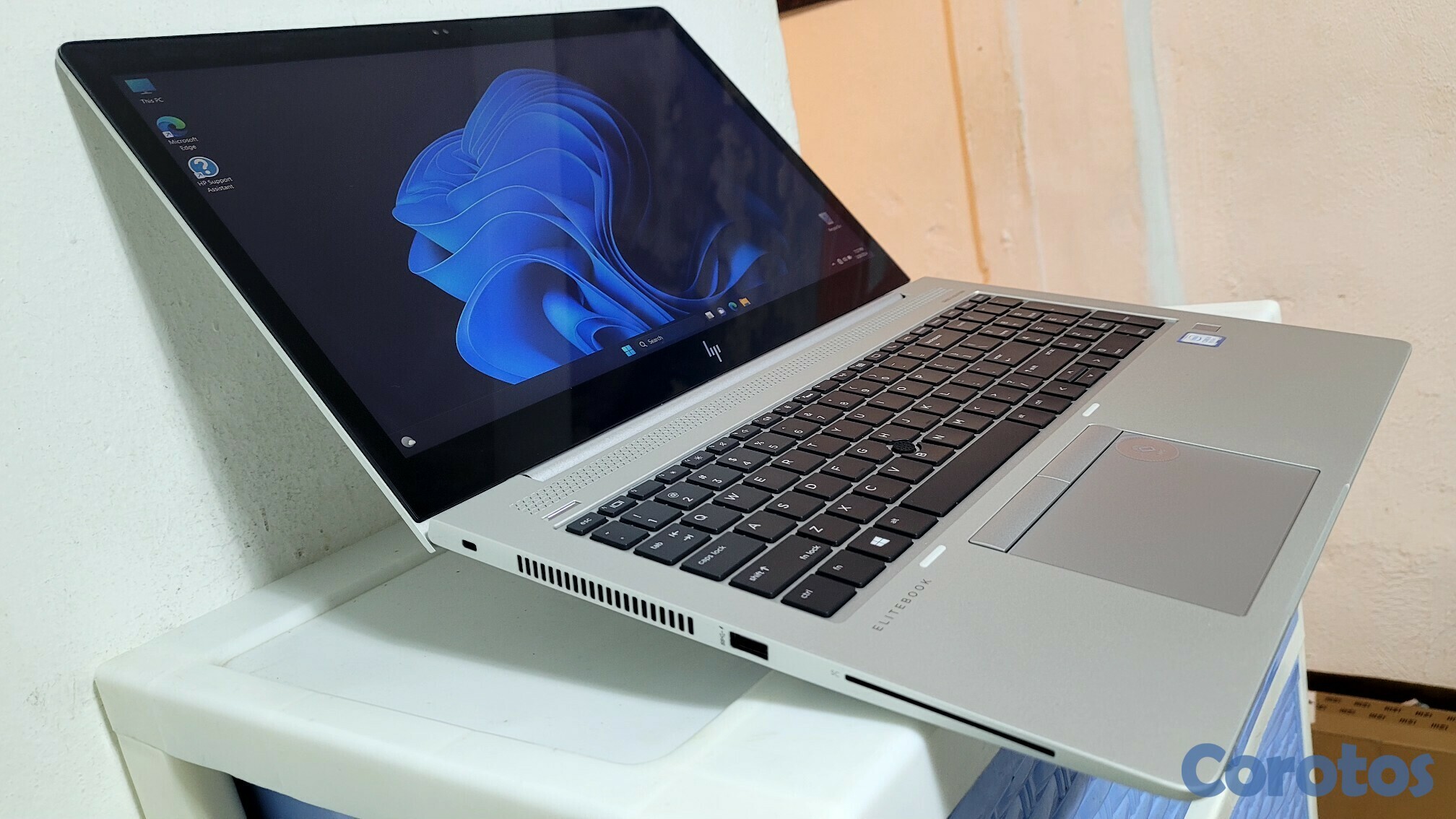 computadoras y laptops - Laptop hp envy 17 Pulg Core i5 8va Gen Ram 16gb Disco 256gb ssd Video 8gb 2