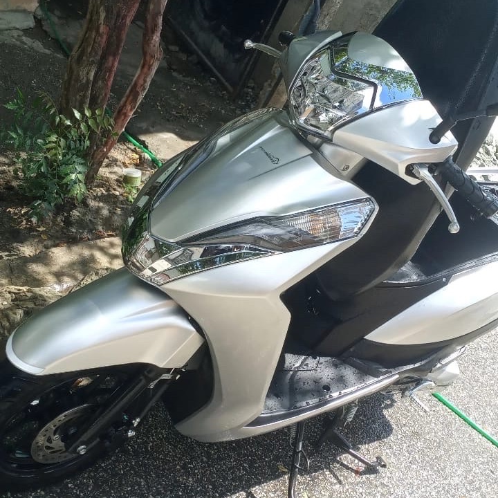 motores y pasolas - Motocicleta marca Motobison 2024 modelo Lead 150 Gris 4