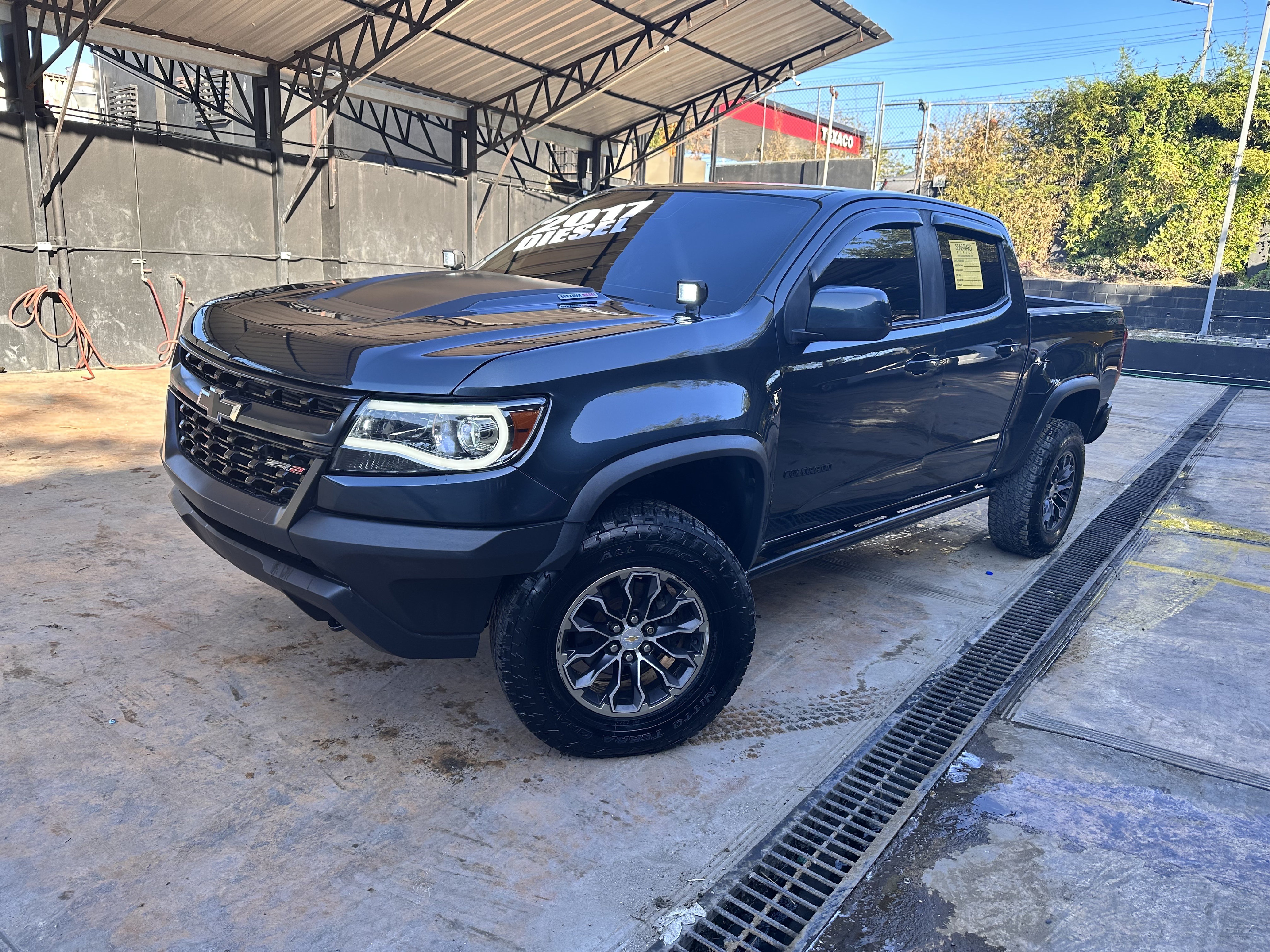 jeepetas y camionetas - Chevrolet colorado ZR2 2017 Diesel  4