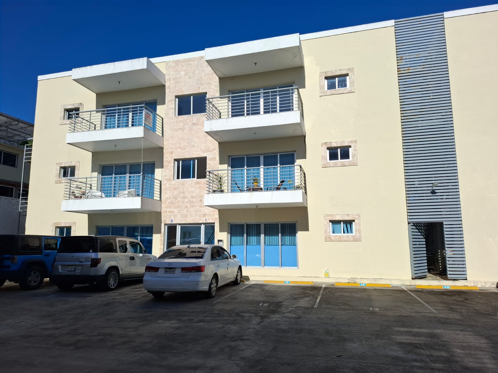 apartamentos -  Apartamento de 3 Habitaciones en Residencial 0