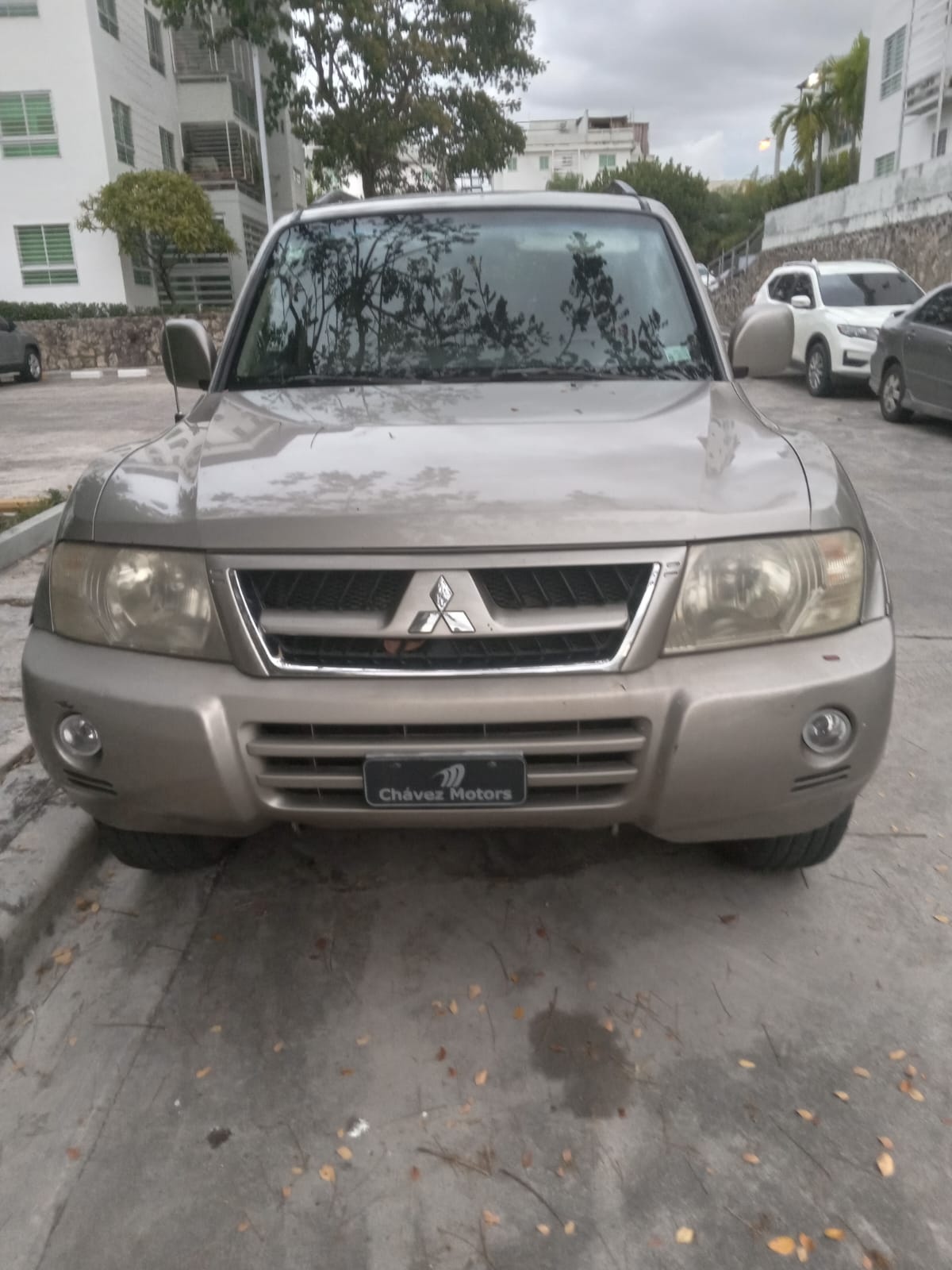 jeepetas y camionetas - Se vende hermosa Montero como nueva. 0
