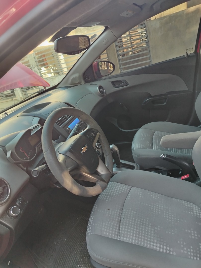 carros - Chevrolet sonic 2015 turbo , el precio es negociable  1