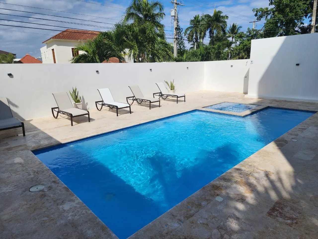 apartamentos - NUEVO PRECIO, GENERA INGRESOS RÁPIDOS, 3 DORMITORIOS, 300 PASOS DE LA PLAYA 4