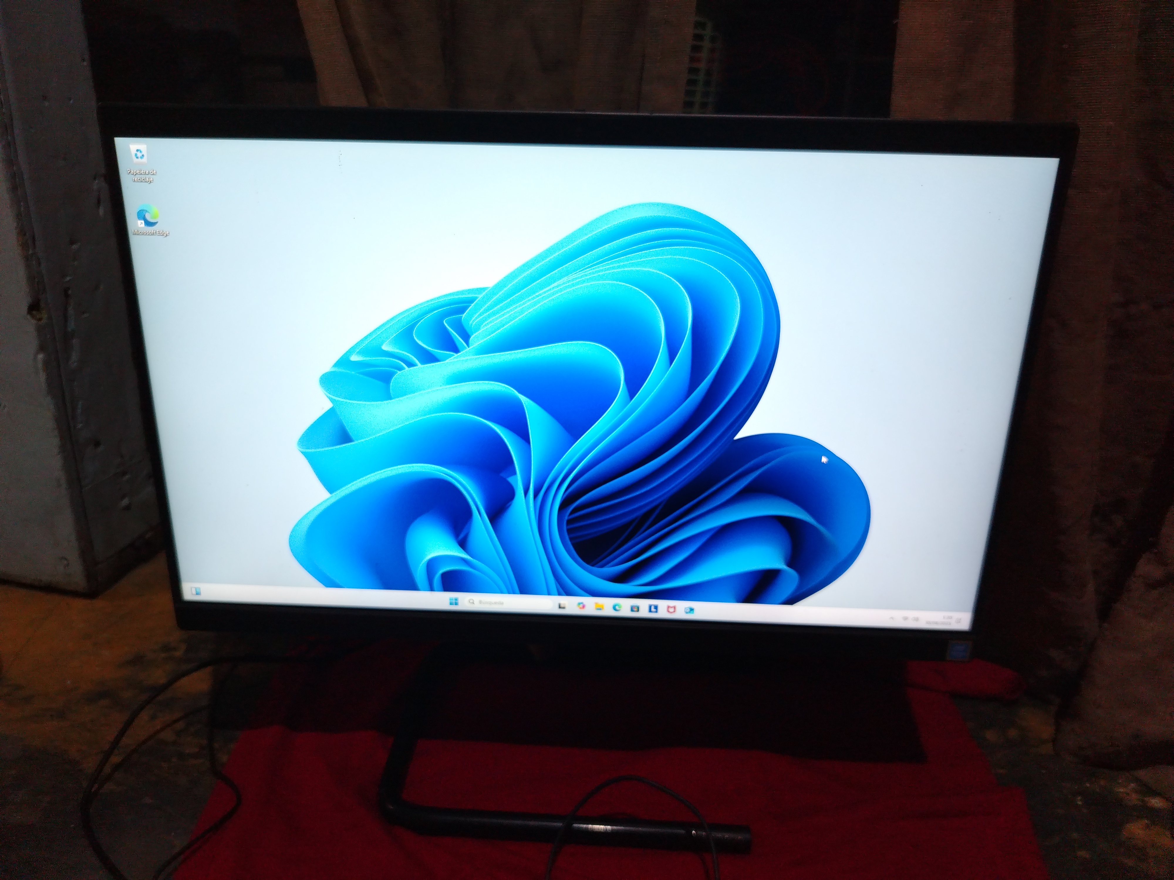 computadoras y laptops - VENDO LENOVO ALL IN ONE 3 LEN F0EV006 0