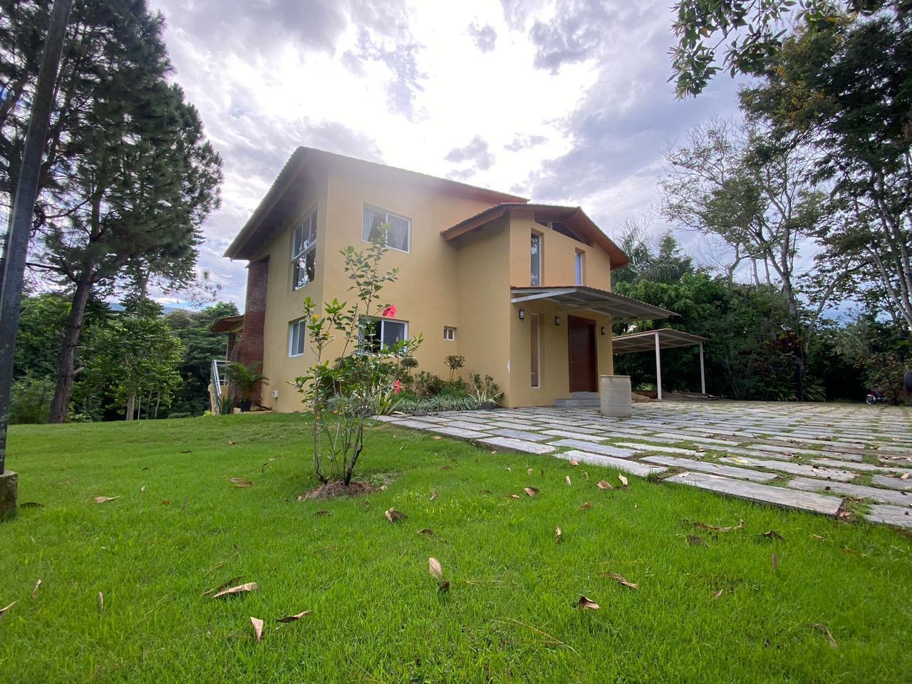 casas vacacionales y villas - Vendo Villa Jarabacoa amueblada tres niveles oport 1