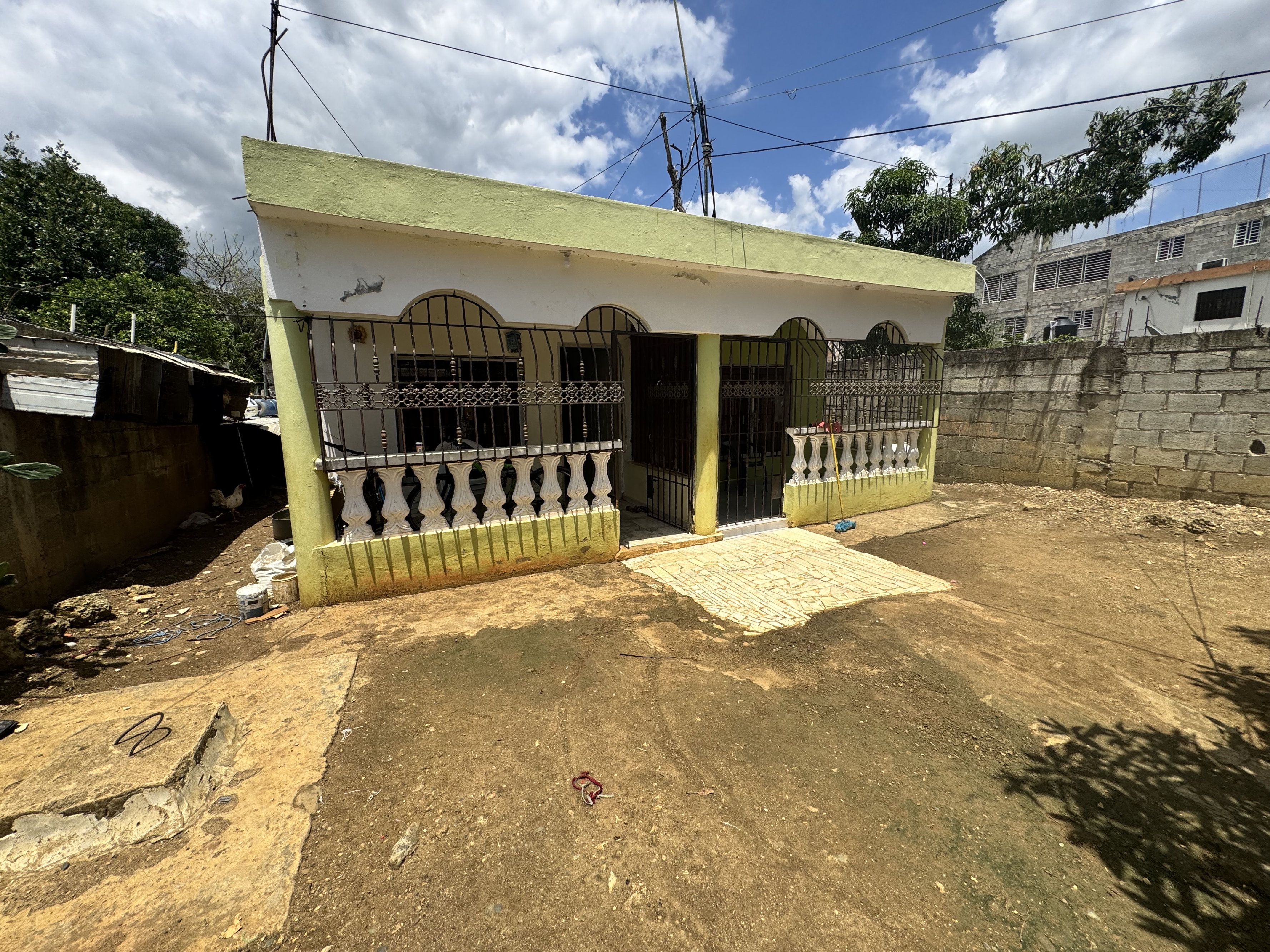 otros inmuebles - venta de Solar en venta con 7 casas en San Isidro Carretera Mella Santo Domingo  3