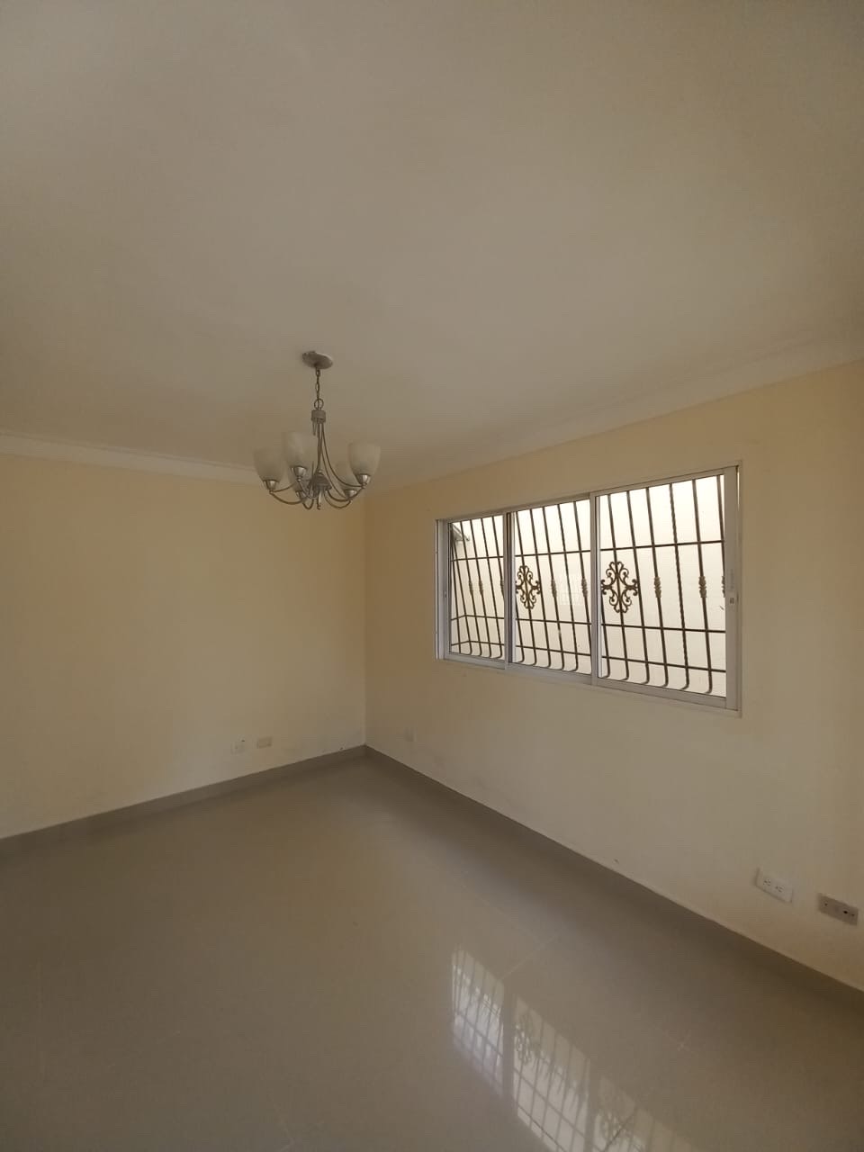 casas - venta de casa en la Autopista de San Isidro brisa oriental Santo Domingo este  4