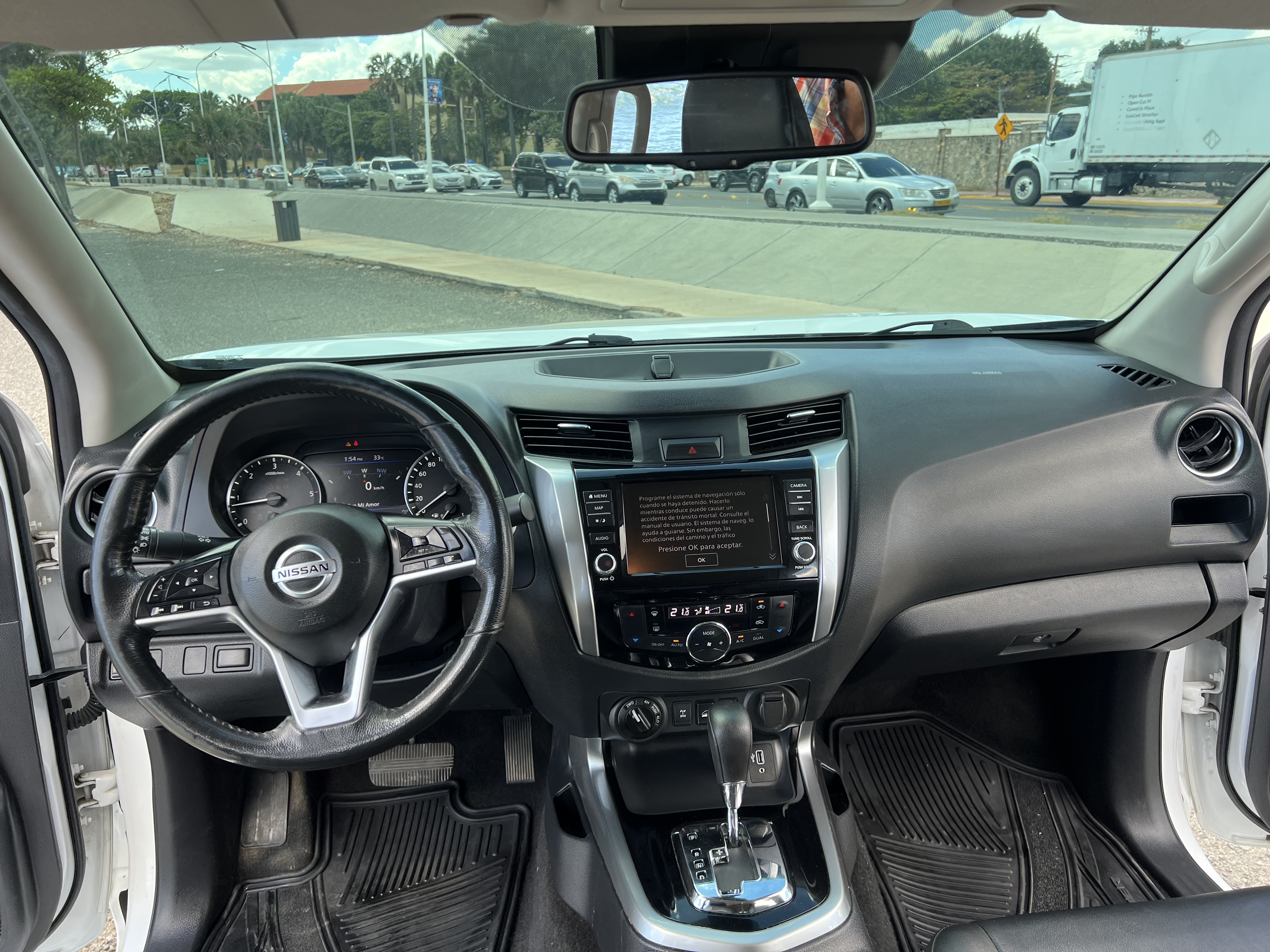 jeepetas y camionetas - Nissan Frontier np300 Le 2023 la más full  3
