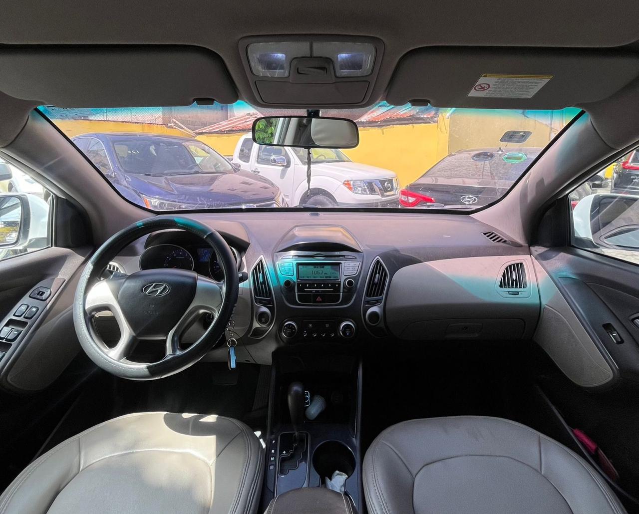 jeepetas y camionetas - Hyundai Tucson 2011 600,000 NEGOCIABLE  8