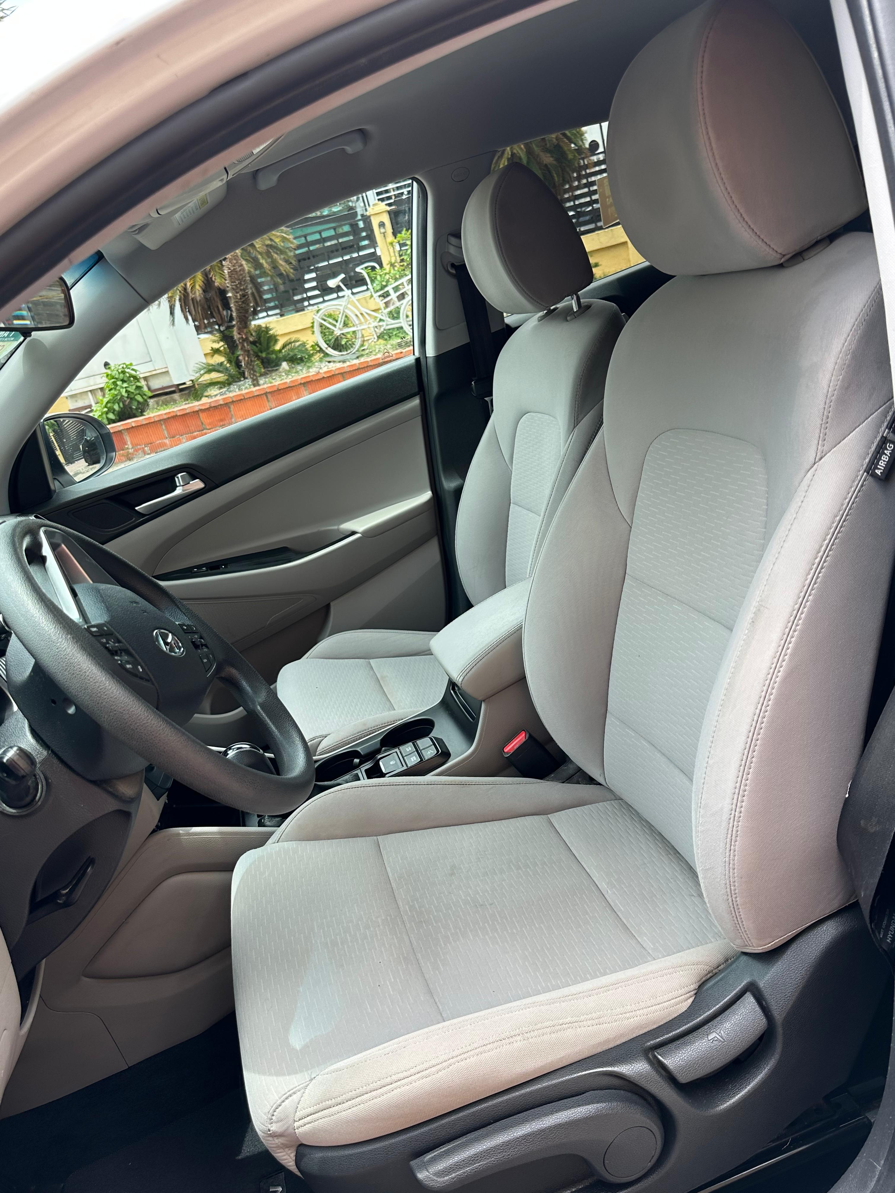 jeepetas y camionetas - HYUNDAI TUCSON SE 19 CLEAN  3