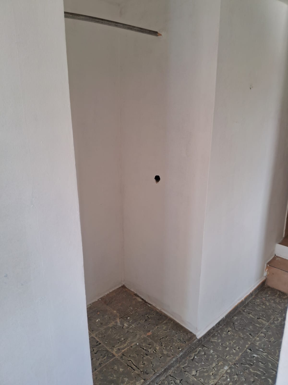 apartamentos - se alquila apartamento de 1hb 9500 en el 30 de mayo 4
