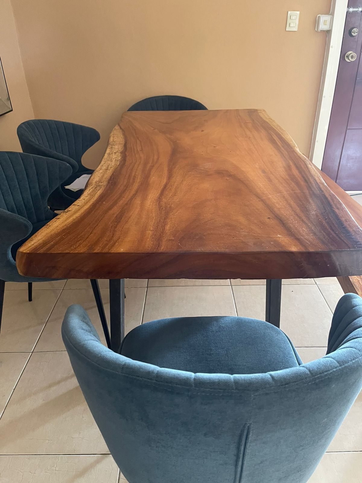 muebles y colchones - VENDO COMEDOR EN TRONCO  2