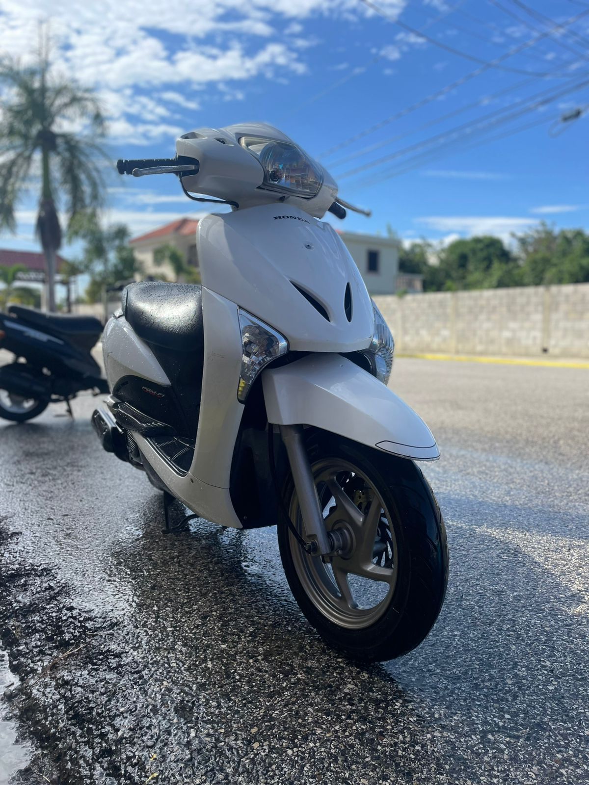 motores y pasolas - Está honda Lead 110 Full está en perfectas condici 0