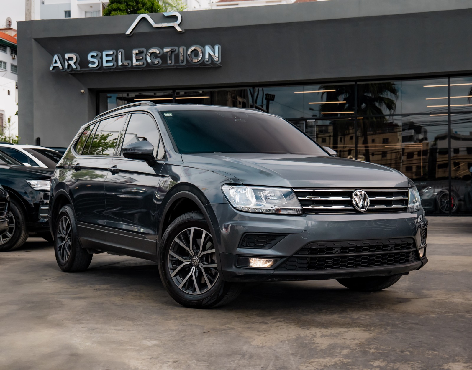 jeepetas y camionetas - Tiguan all space 49 mil km 0