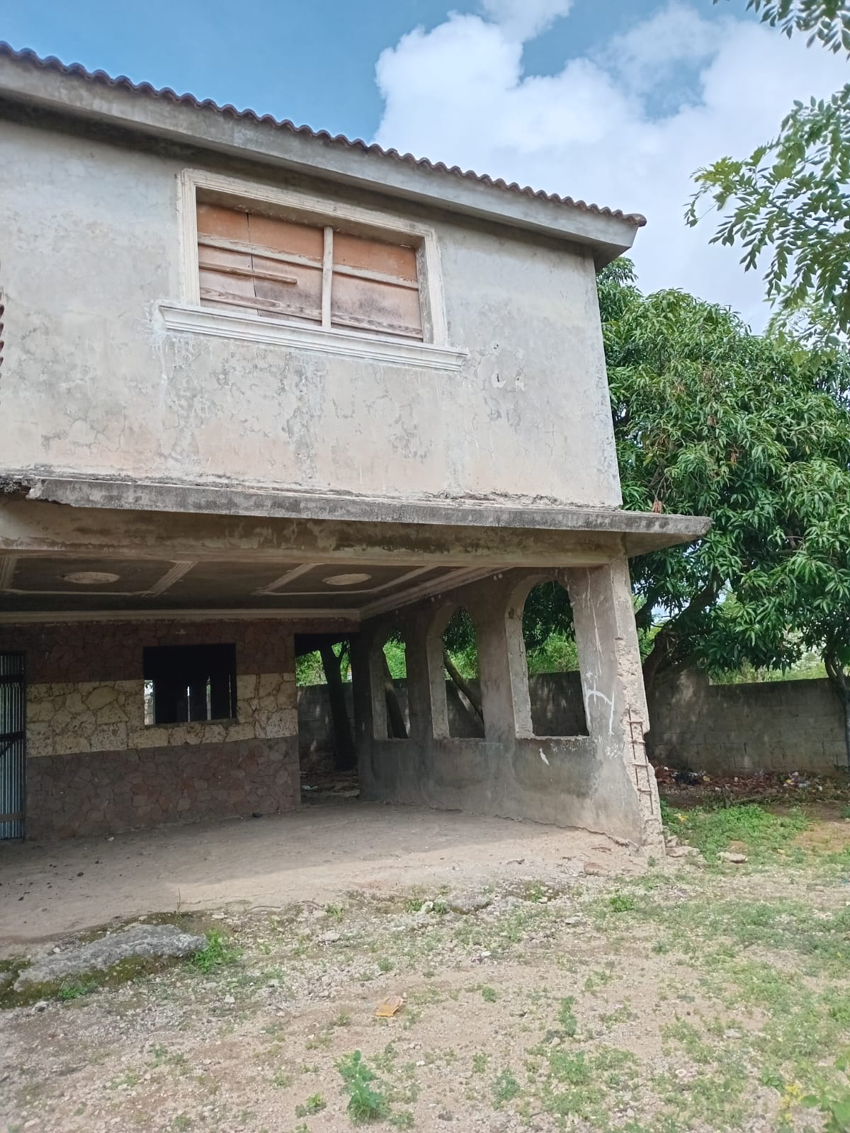 solares y terrenos - PROPIEDAD EN VENTA EN URB. THOMEN 4