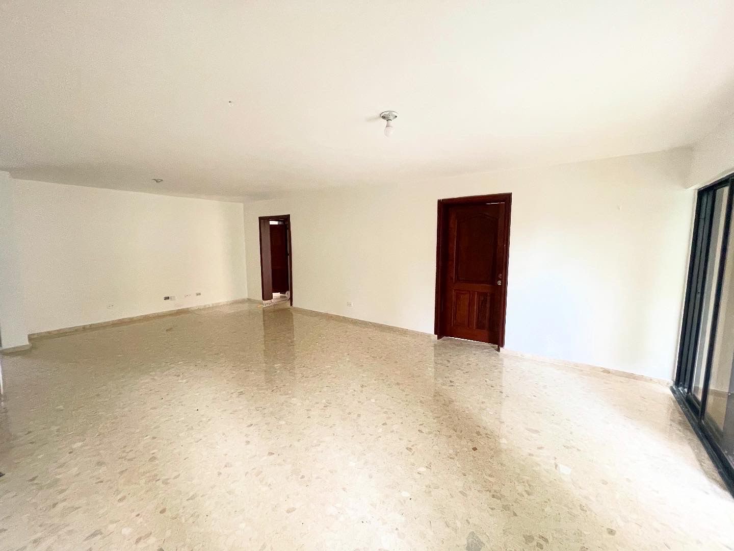 apartamentos - Alquiler en Los Cacicazgos – Zona exclusiva, residencial cerrado y seguro.  6