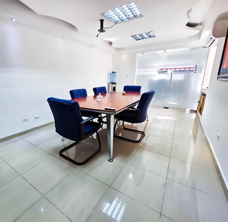 oficinas y locales comerciales - Local céntrico en Naco  7