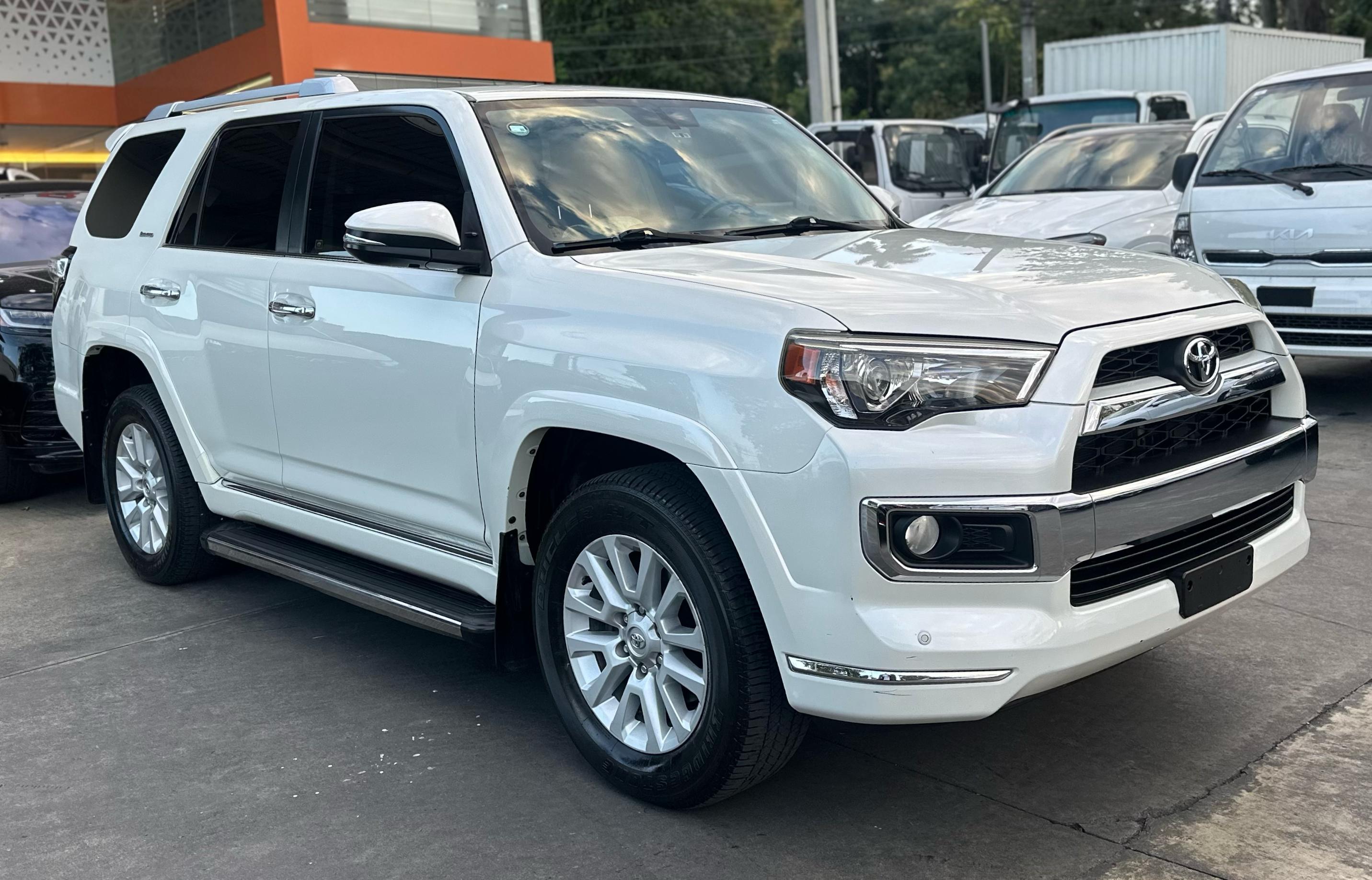 jeepetas y camionetas - Toyota 4Runner Limited 2016
US$ 35,000.00 1