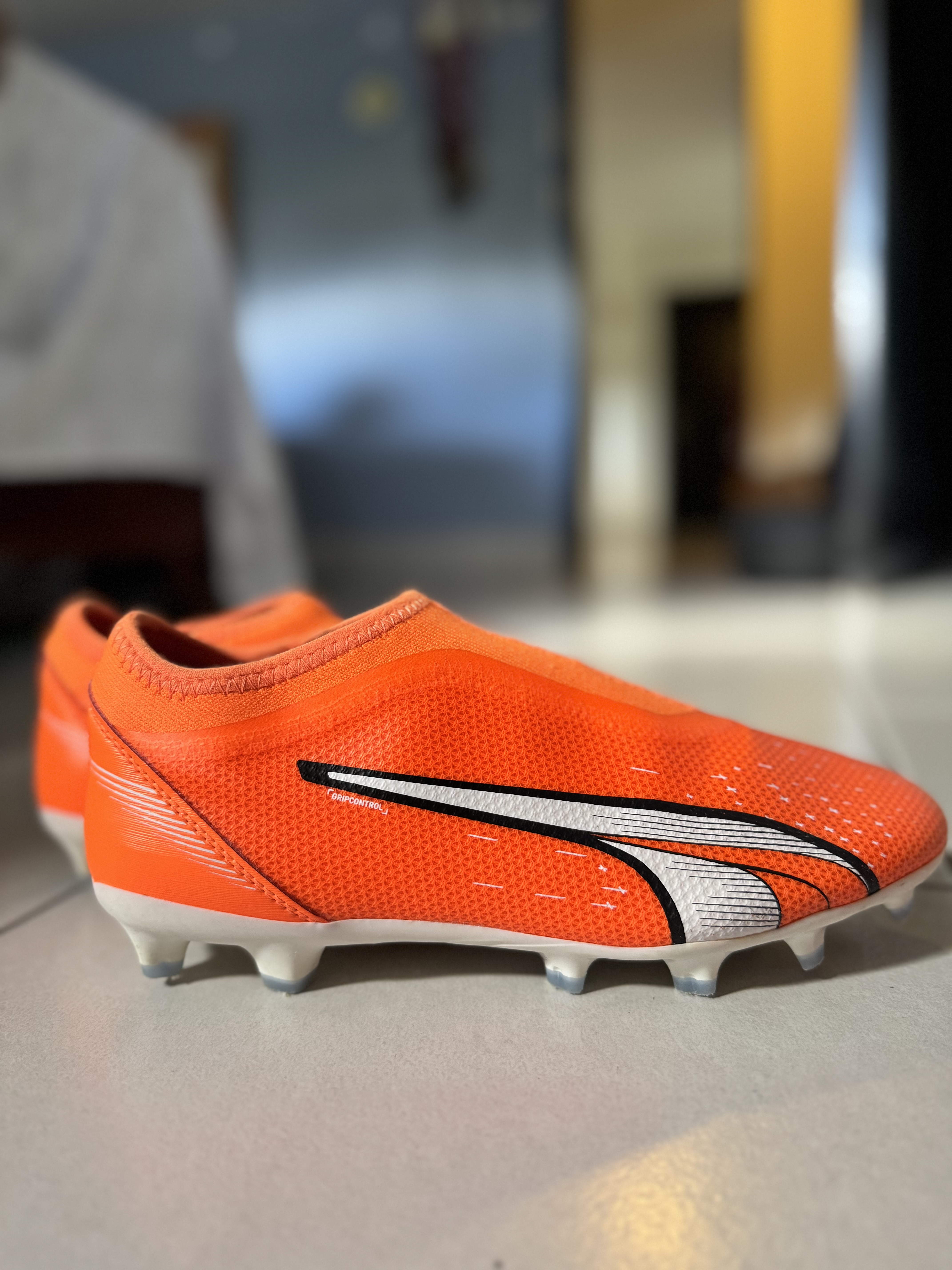 deportes - NUEVOS Tenis soccer size 6 Y $3mil  0
